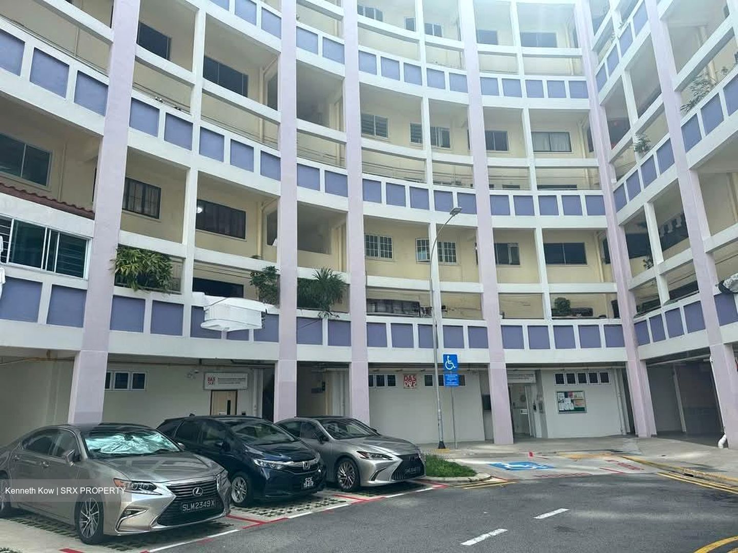 Blk 240 Lorong 1 Toa Payoh (Toa Payoh), HDB Executive #574584801